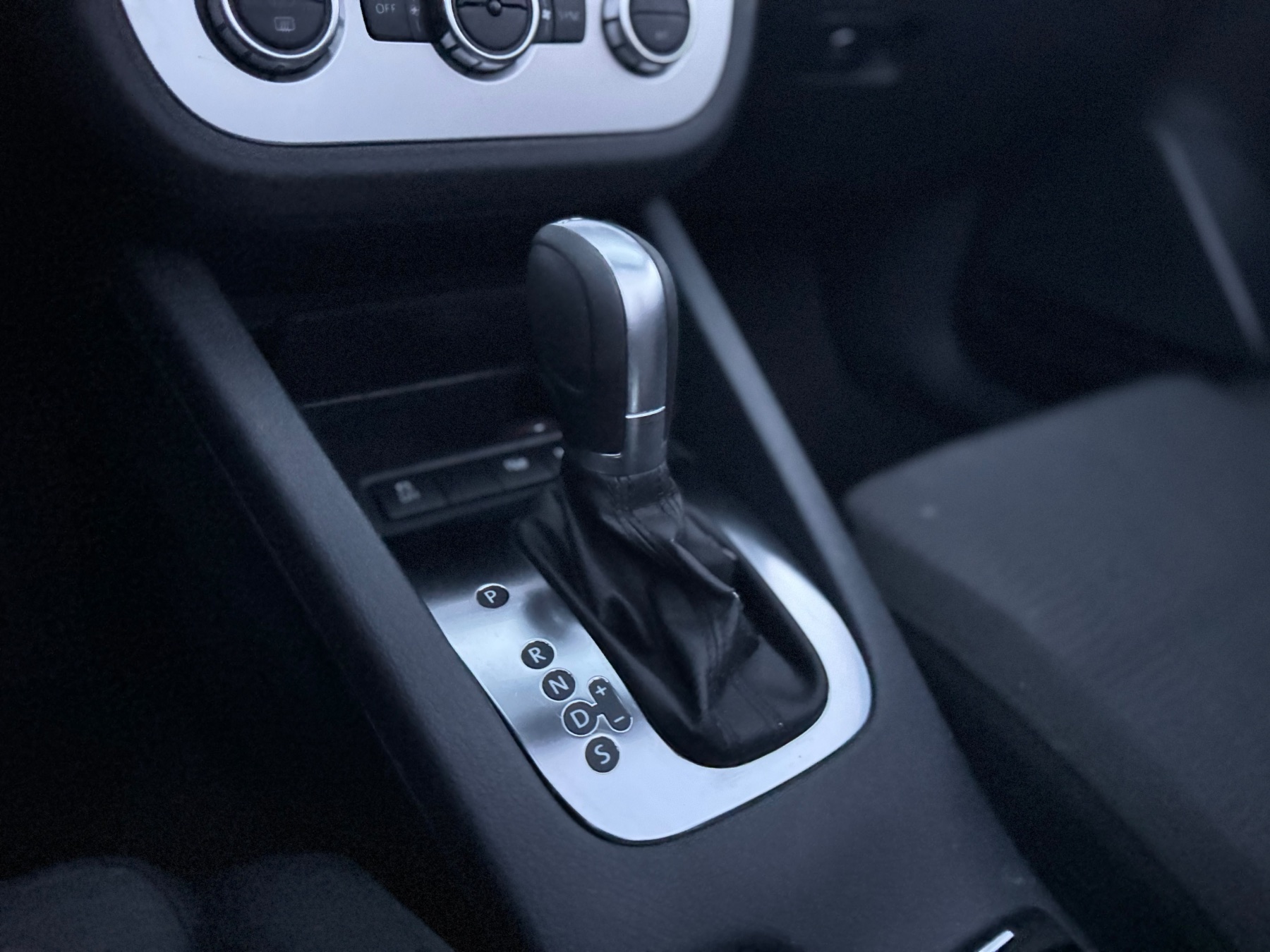 Volkswagen Eos 2.0TDI, poza 22 din 25